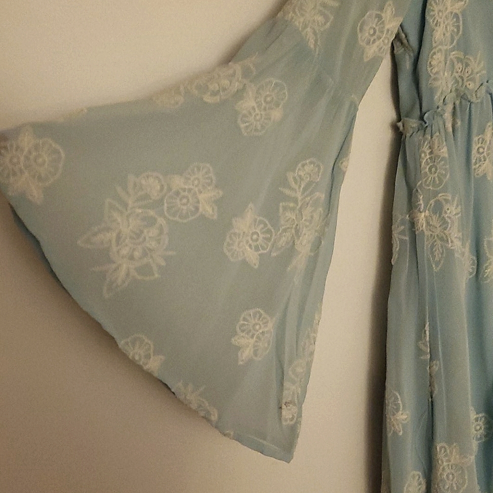 Dress - Picture 2 of 4
